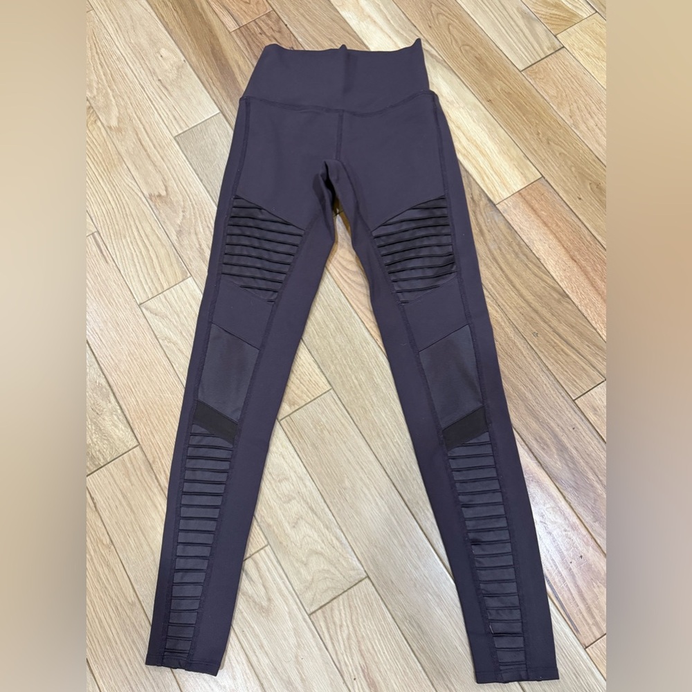 ALO High Waisted Motto Brown leggings size XS in excellent condition